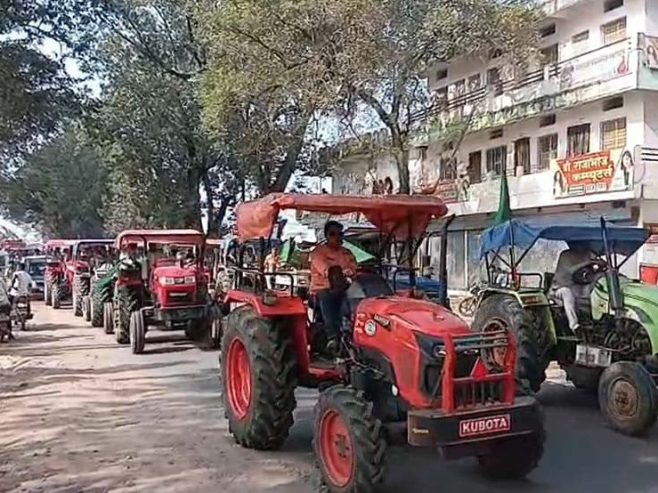 किसानों ने सरकार पर शोषण का आरोप लगाया है।