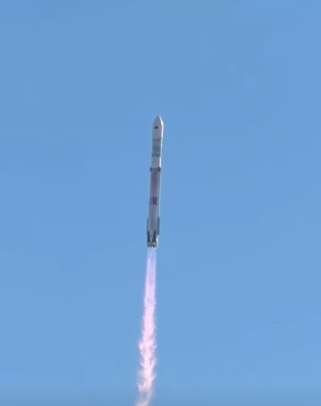 रॉकेट ने लिफ्टऑफ से लेकर ऑर्बिट इंसर्शन तक का पूरा सफर तय अनुसार किया।