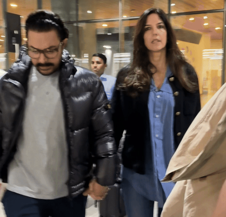 विमानतळावर आमिर खान ब्लॅक पफी जॅकेटमध्ये दिसला.