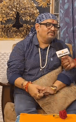 दैनिक भास्कर से विशेष बातचीत करते अभिजीत घोषाल।