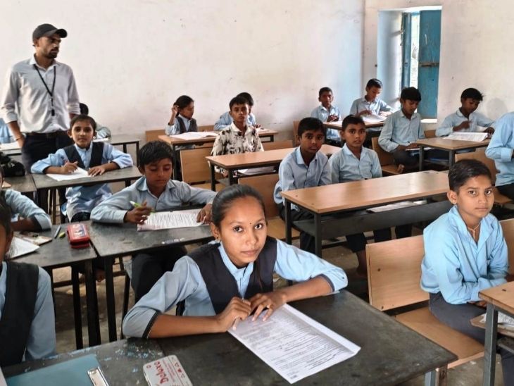 प. बंगाल में 32000 टीचर्स की नौकरी नहीं जाएगी:  कोर्ट बोला- नौकरी छीनने से परिवार पर असर; कलकत्ता हाईकोर्ट ने 2023 का फैसला पलटा