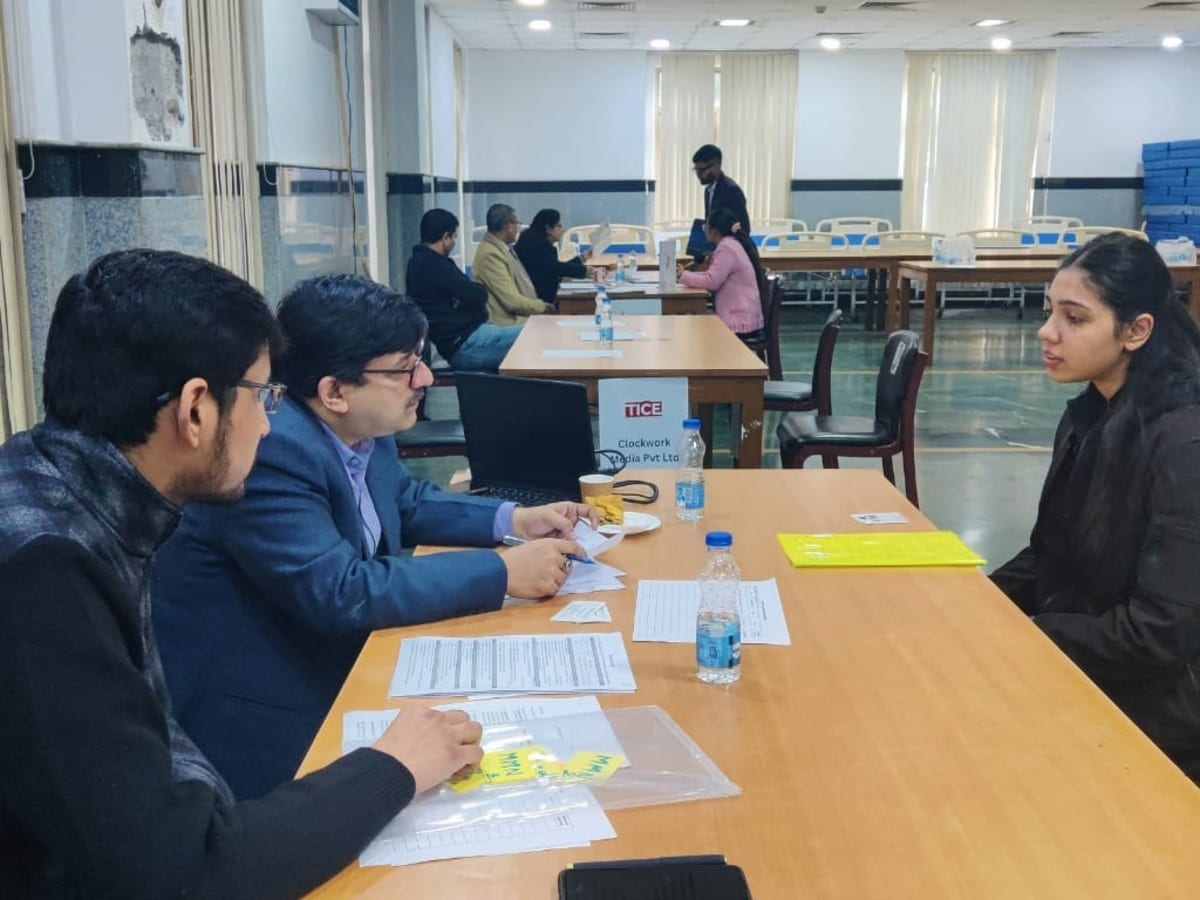 अबतक 803 को मिल चुका है आफर।