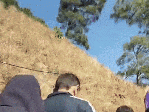 অ্যাম্বুলেন্সের আগে রোগীর ডোলিতে যাতায়াত, ভিডিও: যুবকরা তাকে কাঁধে করে 5 কিলোমিটার দূরে রাস্তায় নিয়ে গেল, খাদে পড়ে যাওয়া থেকে বাঁচালো – বাগেশ্বর নিউজ অ্যাম্বুলেন্সের আগে রোগীর ডোলিতে যাতায়াত, ভিডিও: যুবকরা তাকে কাঁধে করে 5 কিলোমিটার দূরে রাস্তায় নিয়ে গেল, খাদে পড়ে যাওয়া থেকে বাঁচালো – বাগেশ্বর নিউজ