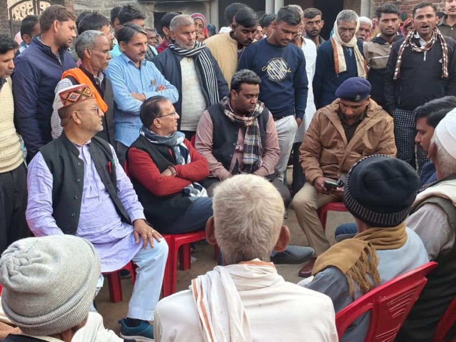 मौके पर पंहुची पुलिस । - Dainik Bhaskar