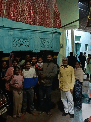 સ્થાનિક લોકોનું કહેવું છે કે અમે અમિતાભ બચ્ચનને માત્ર ટીવી અને ફિલ્મોમાં જ જોયા છે.