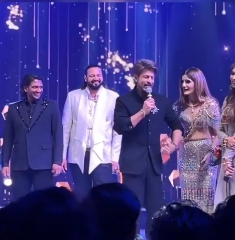 दावा: वधूने शाहरुखसोबत नाचण्यास नकार दिला: जुबान केसरी बोलवण्यासाठी अभिनेत्याच्या मागे लागली वधू, जाणून घ्या काय आहे सत्य