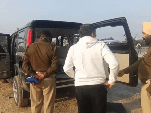 इसी गाड़ी में सवार होकर आए थे हमलावर।