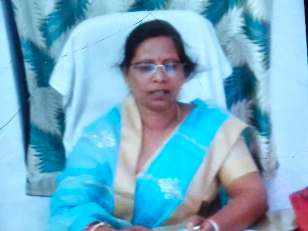 तत्कालीन प्राचार्य शकुंतला शंखवार।