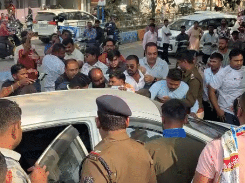 छत्तीसगढ़ क्रांति सेना के प्रदेश अध्यक्ष अमित बघेल को पुलिस ने गिरफ्तार किया।