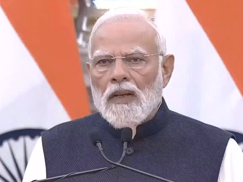 भारत-रूस के नेताओं की जॉइंट प्रेस कॉन्फ्रेंस के दौरान PM मोदी ने रशियन में लोगों का अभिवादन किया। उन्होंने रूसी भाषा में दोब्री देन (शुभ दोपहर) कहा।