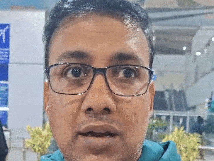 एक अन्य यात्री सागर बहुत गुस्से में दिखें। उन्हें अपने सवालों के जवाब नहीं मिल रहे थे।