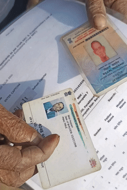 नगर निगम सफाईकर्मियों के डॉक्यूमेंट की जांच कर रहा है।