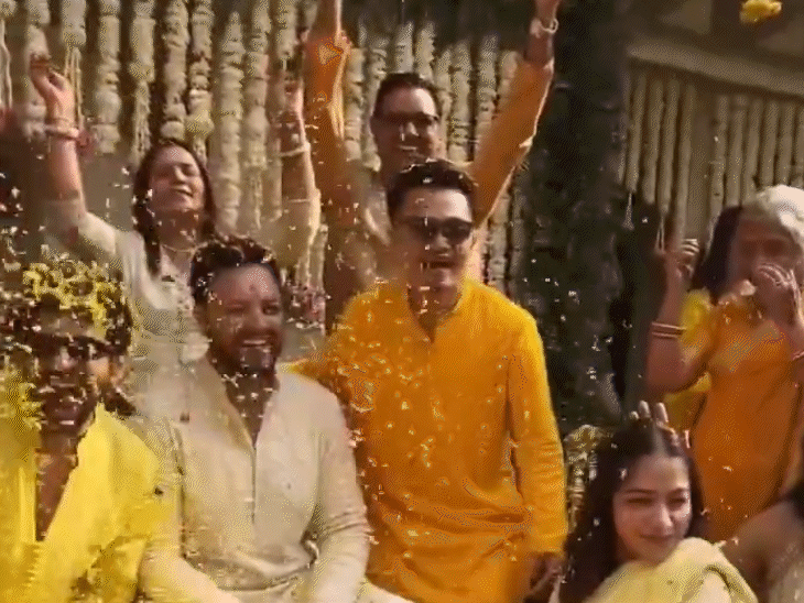 बहिणीच्या लग्नात भोजपुरी गाण्यावर नाचला कार्तिक आर्यन: पवन सिंहचे हिट गाणे लॉलीपॉप लागेलूवर जोरात थिरकला, व्हिडिओ व्हायरल