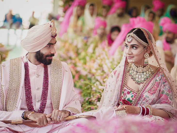 जसप्रीत बुमराह ने मार्च 2021 में संजना गणेशन से शादी की थी।