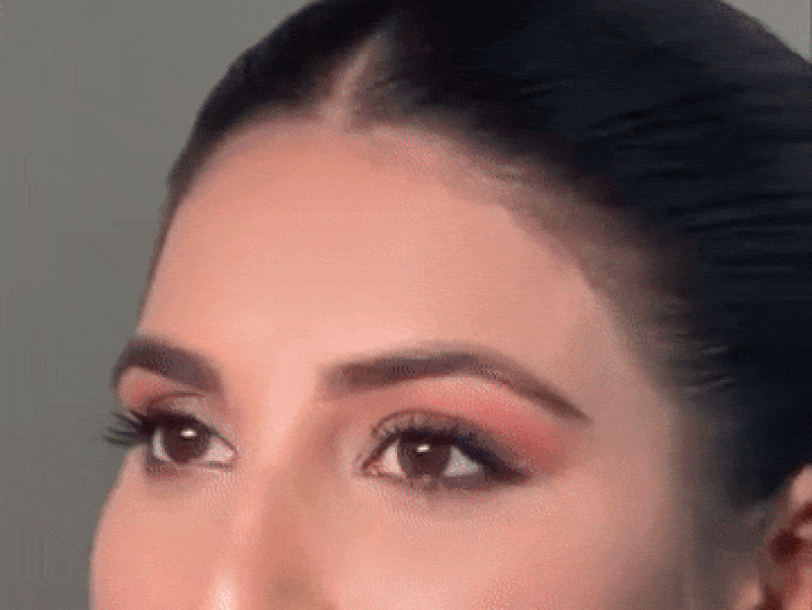 रूपिंदर कौर ने इंस्टाग्राम में प्रोफाइल में लिखा- लग्जरी फेस्टिव, सेमी फॉर्मल।