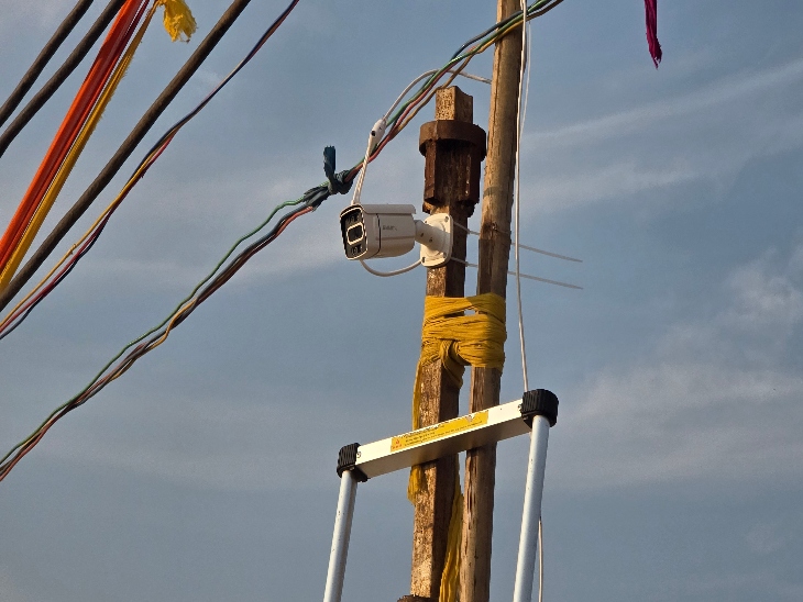 कार्यक्रम स्थल पर सैकड़ों CCTV कैमरे लगाए गए हैं।