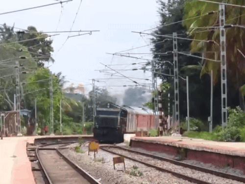 इन ट्रेनों से चित्तौड़गढ़ निवासियों को भी सुविधा मिलेगी।