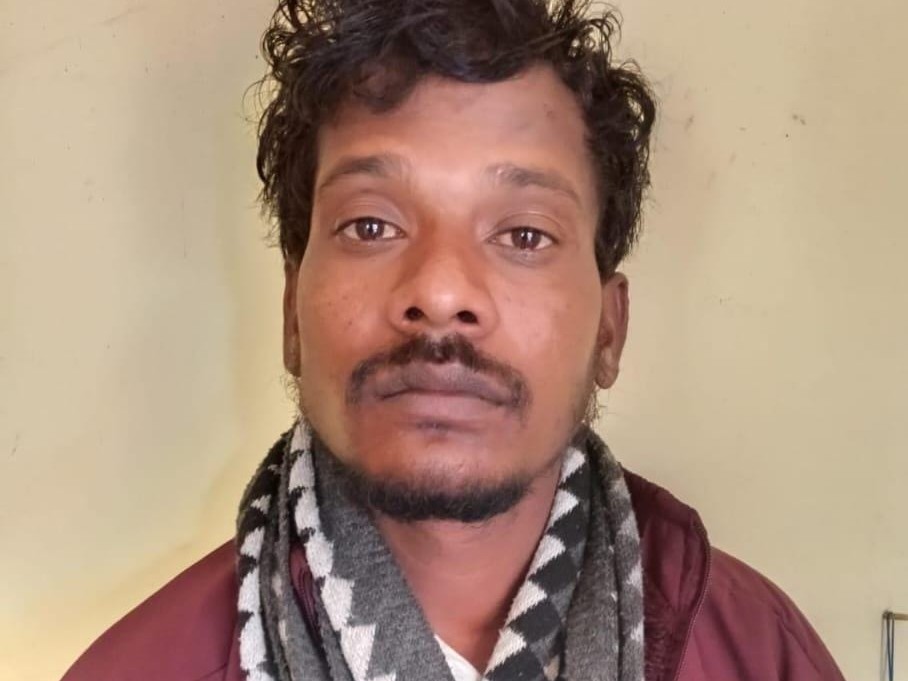 धमतरी में 480 ग्राम गांजा बरामद, एक गिरफ्तार:  ओडिशा से तस्करी कर रहे आरोपी को चेकिंग के दौरान पकड़ाया, दूसरा फरार – Dhamtari News