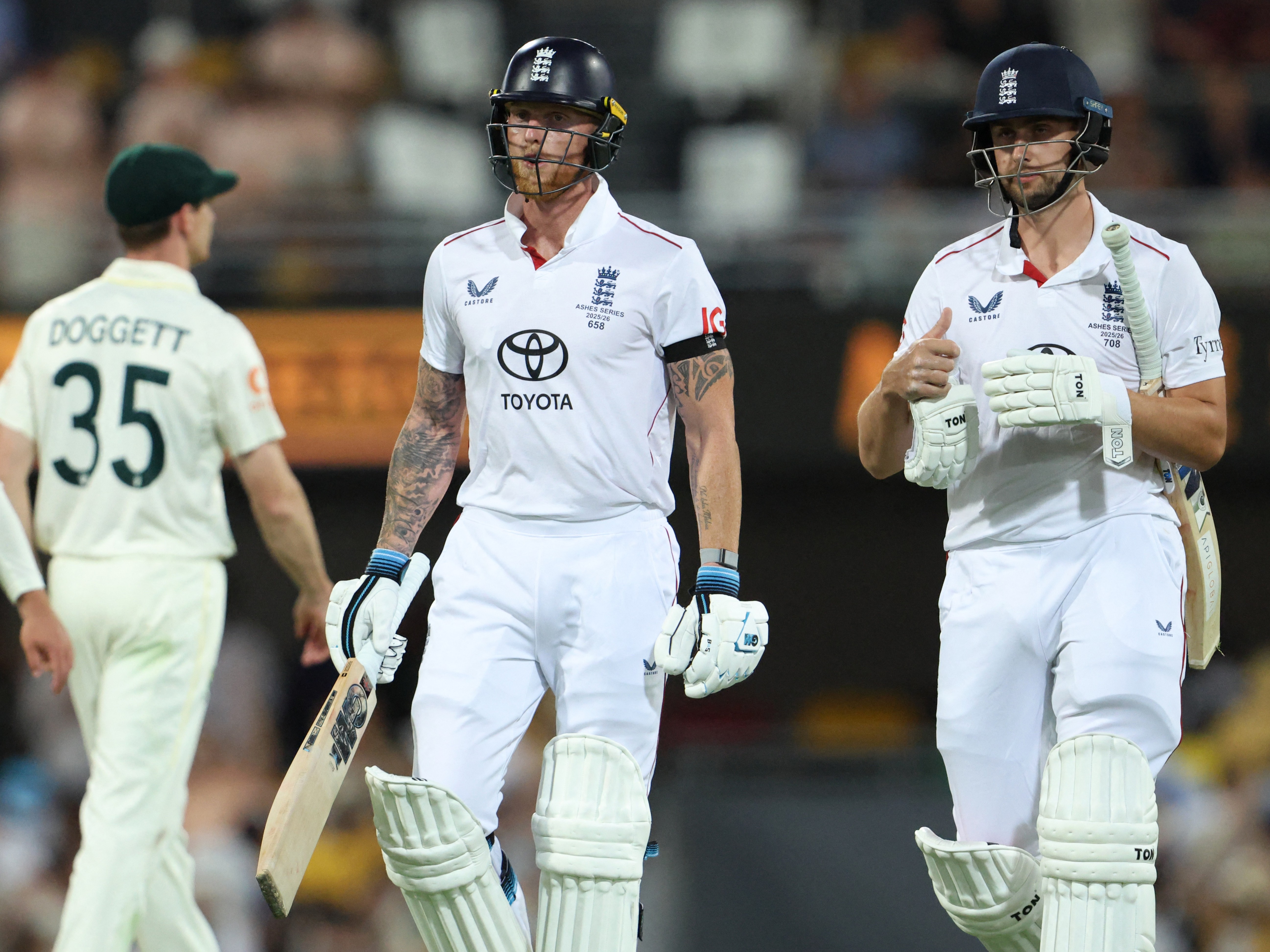 ब्रिस्बेन टेस्ट के तीसरे दिन बेन स्टोक्स और विल जैक्स इंग्लैंड से नॉटआउट लौटे। - Dainik Bhaskar