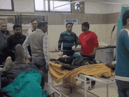 शॉर्ट एनकाउंटर के बाद अस्पताल में भर्ती शूटर्स नितिन और साहिल।