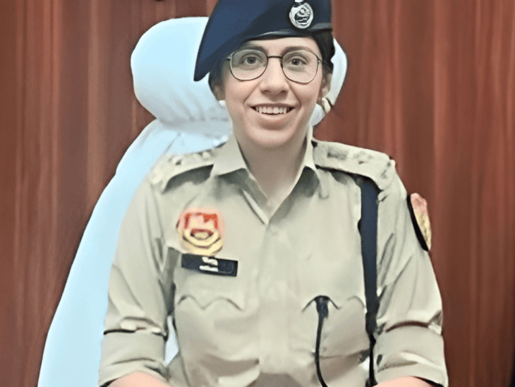 एसपी निकिता खट्‌टर ने बताया कि आरोपी पुलिसकर्मियों की नारकोटिक्स सेल में ड्यूटी लगी थी।