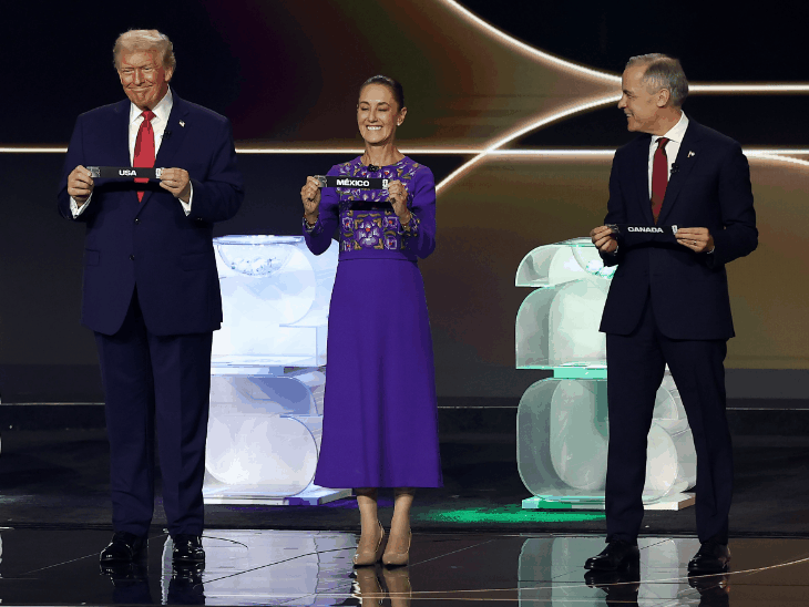 यह फोटोज वॉशिंगटन डीसी में हुई ड्रॉ सेरेमनी के दौरान की हैं। - Dainik Bhaskar