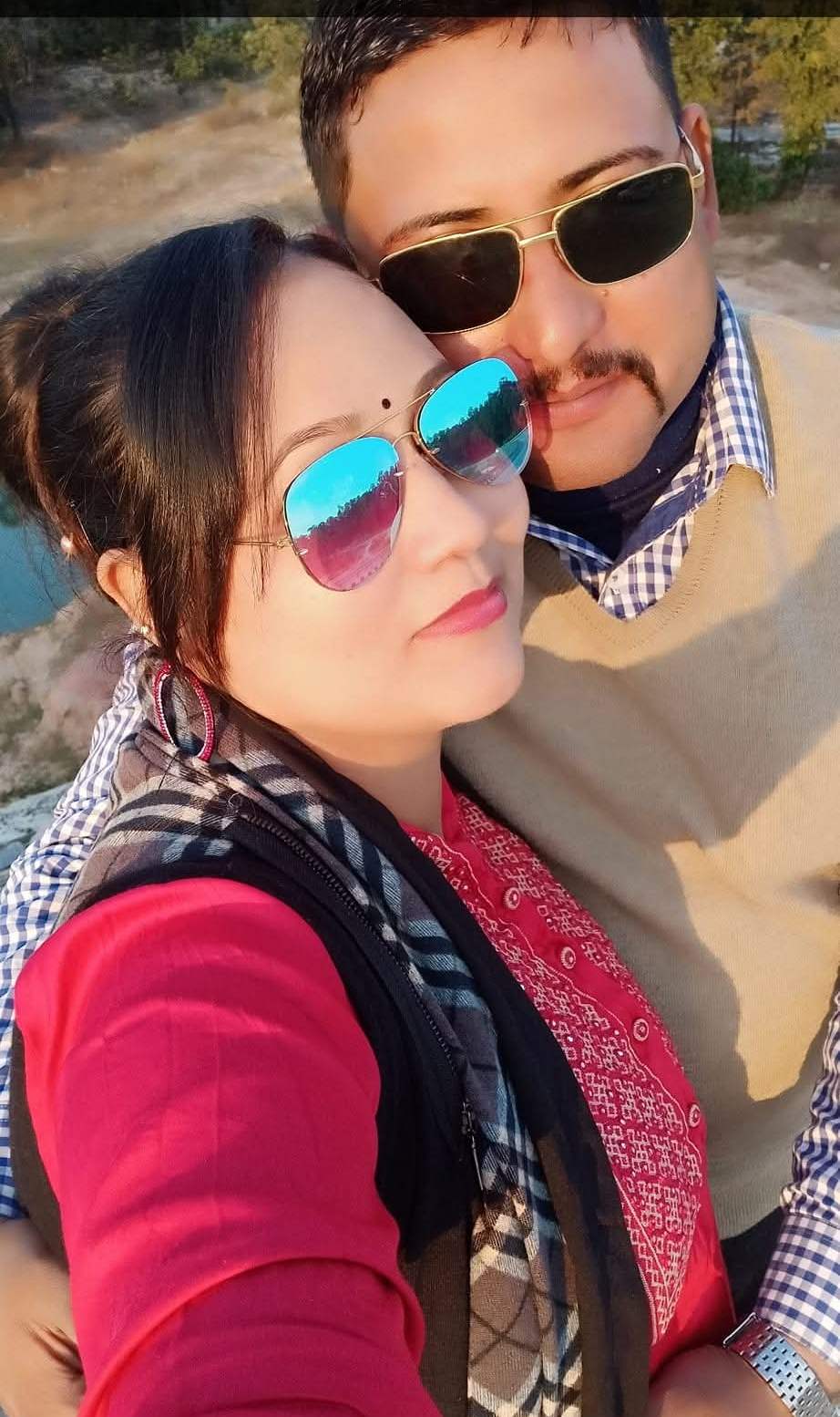 टीचर पत्नी प्रियंका और पति एएसआई प्रशांत कुमार प्रकाश।