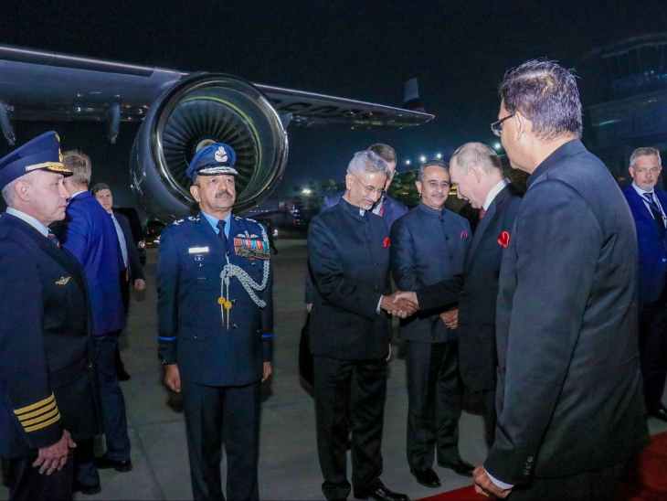 विदेश मंत्री जयशंकर ने पुतिन को एयरपोर्ट से विदा किया।