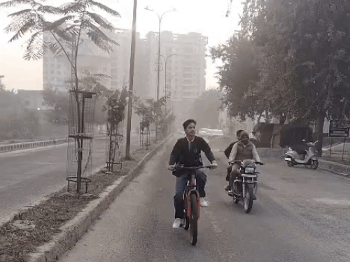 कोटा में शनिवार सुबह हल्की धुंध छाई रही।