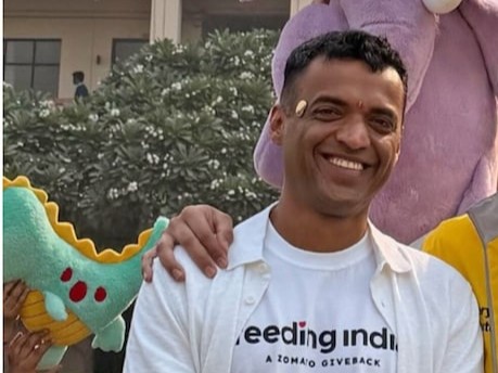 दीपिंदर गोयल ने टेम्पल डिवाइस को माथे पर दाहिने ओर पहनकर तस्वीर शेयर की थी। - Dainik Bhaskar