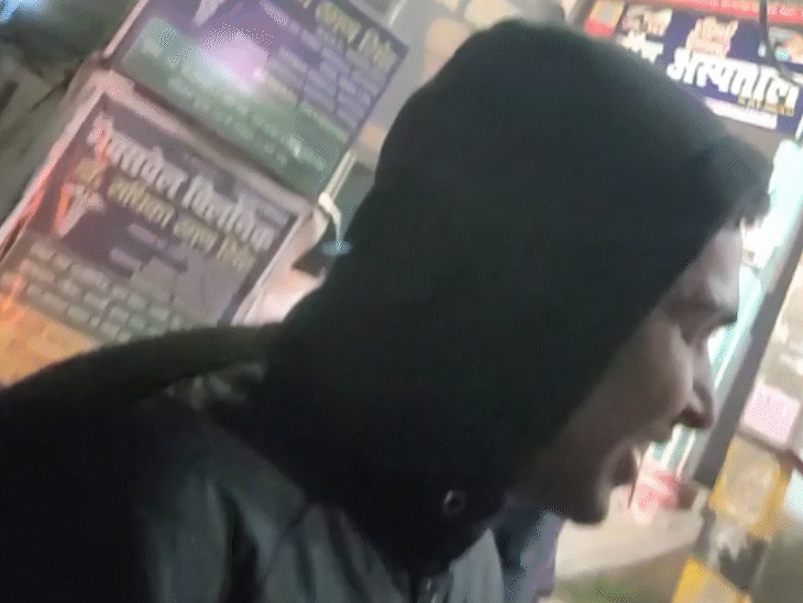 भास्कर के खुफिया कैमरे पर बालू माफिया ने पुलिस से साठ-गांठ की पूरी कहानी बयां की।