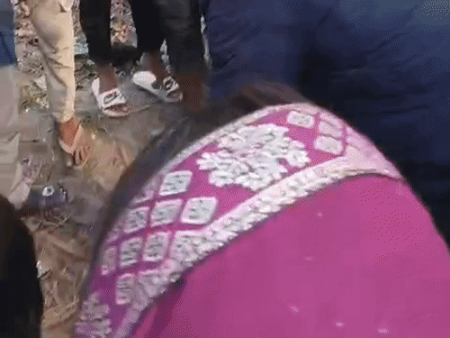 घर से एक किमी दूर मासूम मासूम के कपड़े और मांस के कुछ टुकड़े मिले हैं।