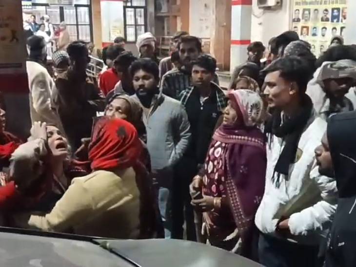 पुराने विवाद को लेकर अमन अपने तीन साथियों के साथ देर रात हत्या करने पहुंचा था।