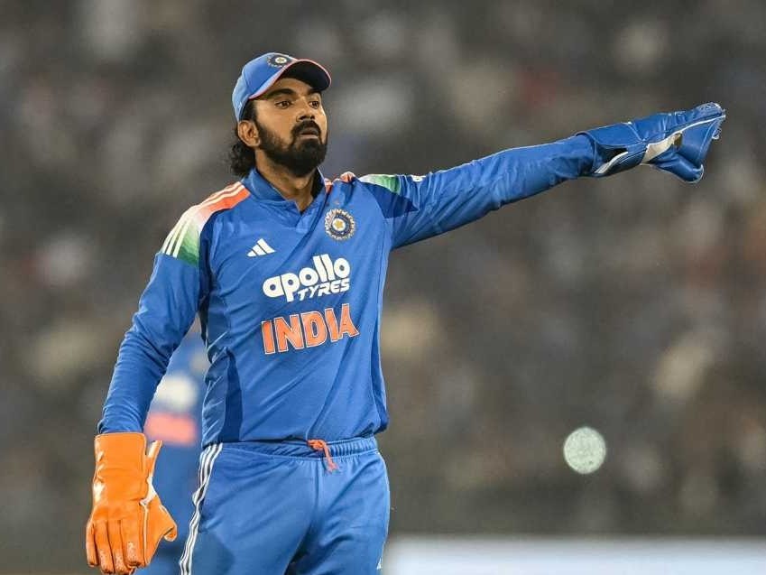 तीनों वनडे में भारत की कप्तानी केएल राहुल ने की। - Dainik Bhaskar