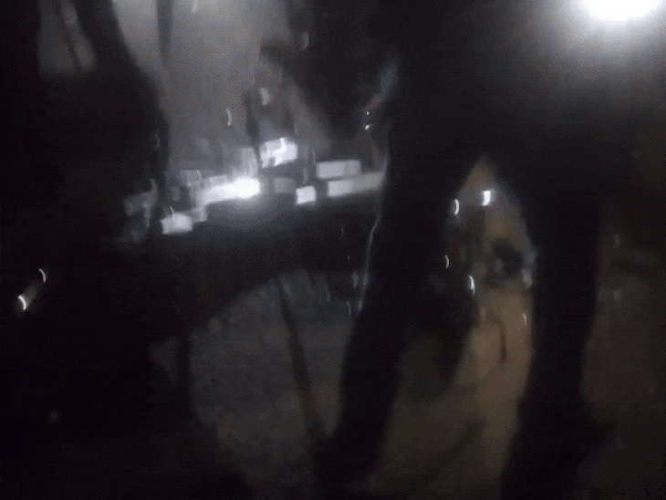 हादसे के बाद वहां कुछ देर ट्रैफिक बाधित रहा।