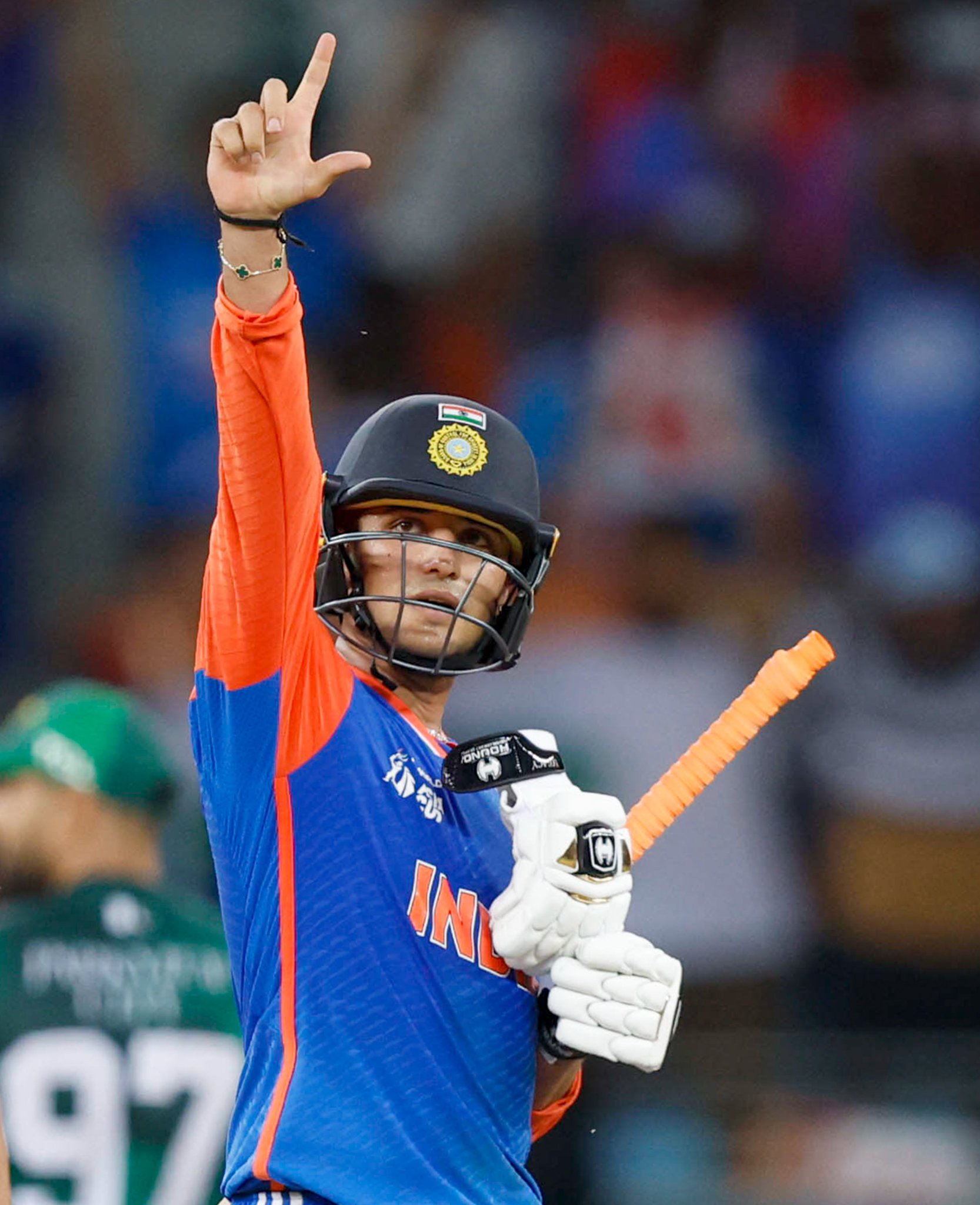 अभिषेक शर्मा ने टी-20 में इस साल भारत के लिए सबसे ज्यादा 756 रन बनाए हैं।