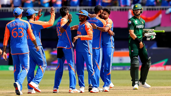 2023 में ICC ने अपने 4 साल (2024 से 2027 तक) के सारे टूर्नामेंट्स के भारत में दिखाने के अधिकार जियोस्टार (तब स्टार इंडिया) को बेचे थे।