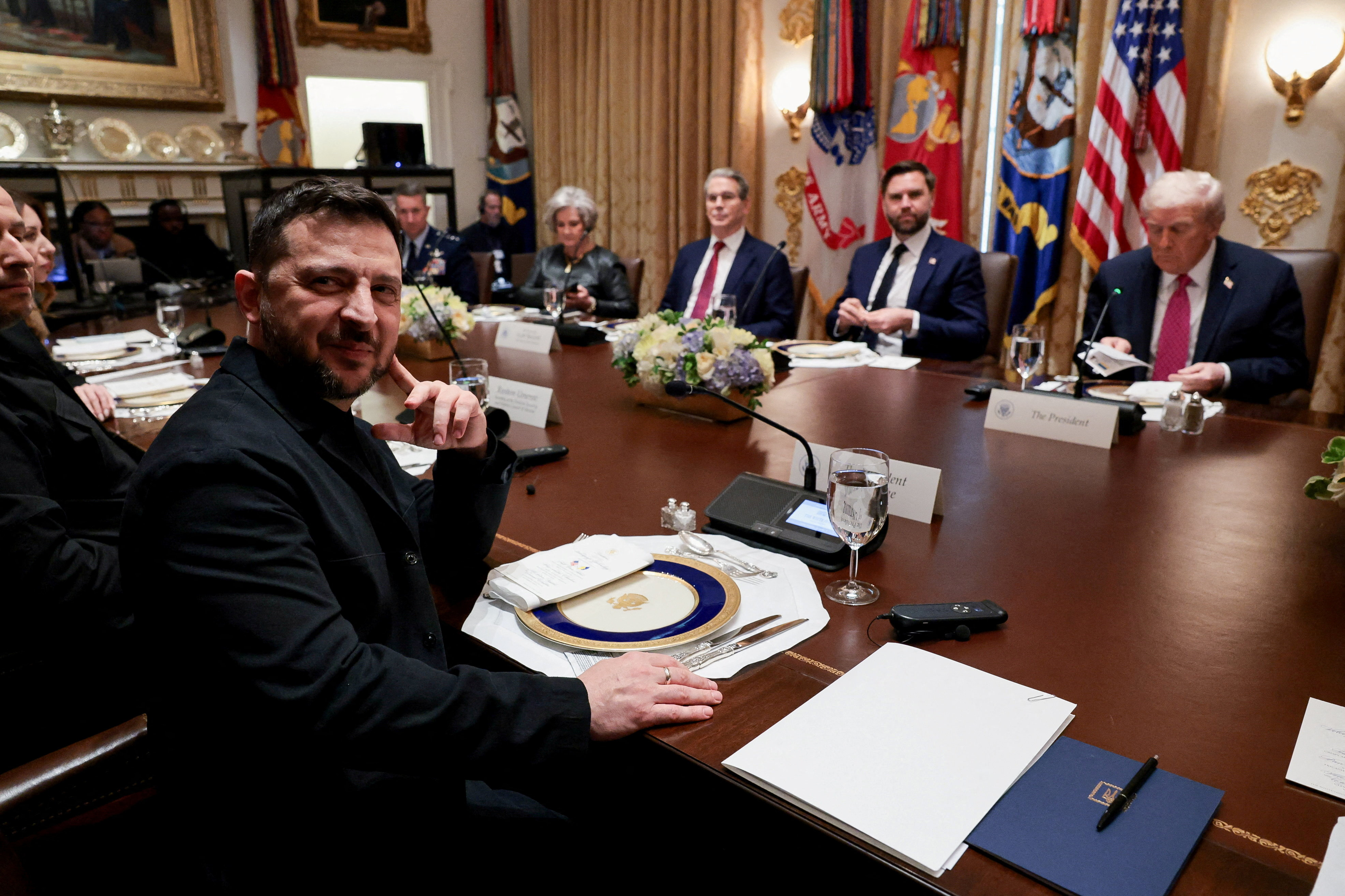 ट्रम्प और जेलेंस्की ने 17 अक्टूबर को व्हाइट हाउस में बंद कमरे में मुलाकात की थी।