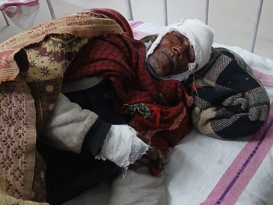 घायल का जिला अस्पताल में चल रहा इलाज।