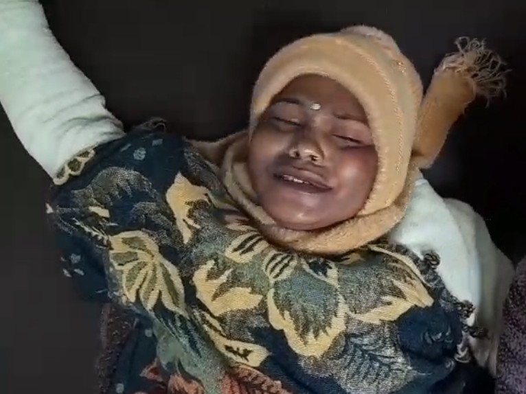 हादसे में घायल हुई महिला।