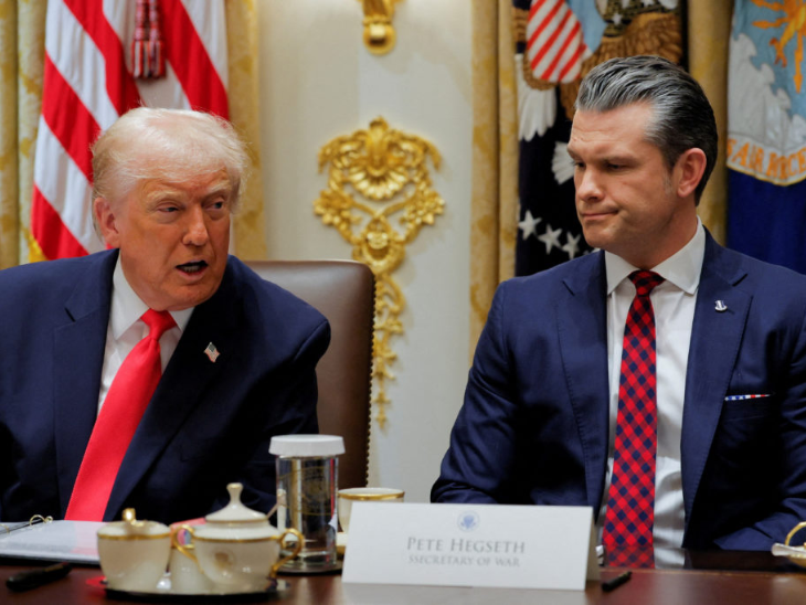 पीट हेगसेथ को डोनाल्ड ट्रम्प ने जनवरी 2025 में रक्षामंत्री बनाया। वे इससे पहले अमेरिकी सेना में सैनिक और न्यूज एंकर रहे चुके हैं। (फाइल फोटो)