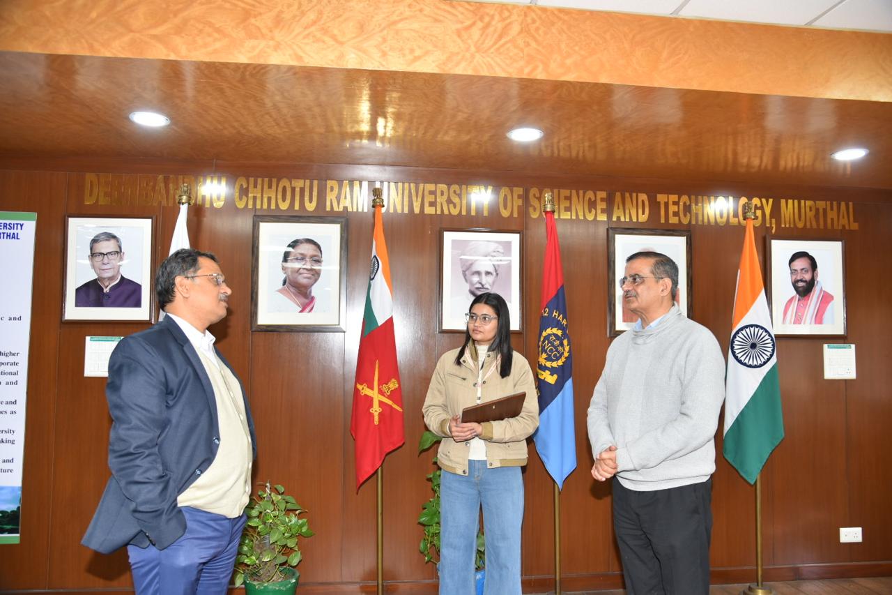 5 दिसंबर को आयोजित समापन समारोह में अंतरराष्ट्रीय वैज्ञानिकों और एक्सपर्ट की उपस्थिति में श्रेया चहल को यह सम्मान प्रदान किया गया और आज यूनिवर्सिटी पहुंचने पर बधाई दी