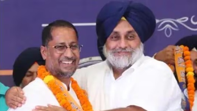 भाजपा से अकाली दल में आने पर सुखबीर बादल ने जोशी का स्वागत किया था।