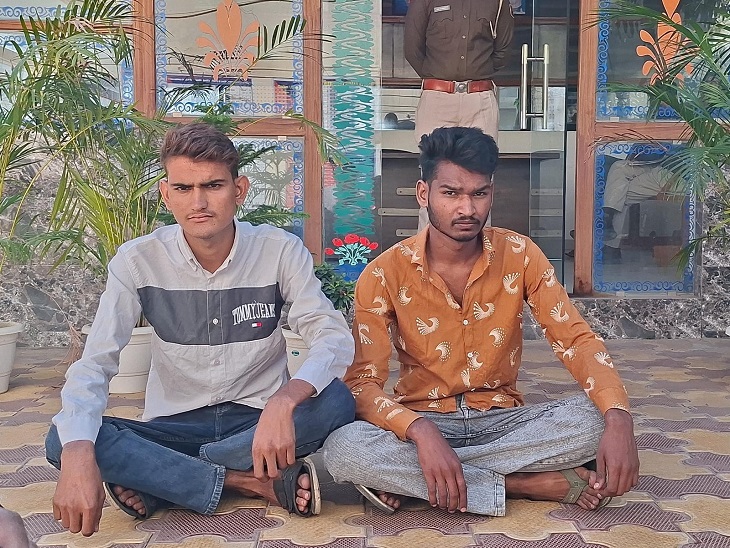 दोनों आरोपी जयपुर में छतरी लगाकर सिम पोर्ट और जारी करने का काम करते हैं। इन्होंने 200 रुपए के लालच में सिम नकली नोट गिरोह को दी थी।