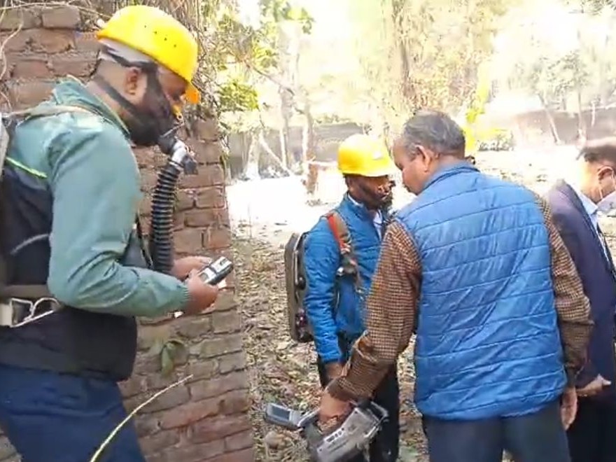 गैस निकासी और तकनीकी समाधान पर टीमें लगातार काम कर रही हैं।