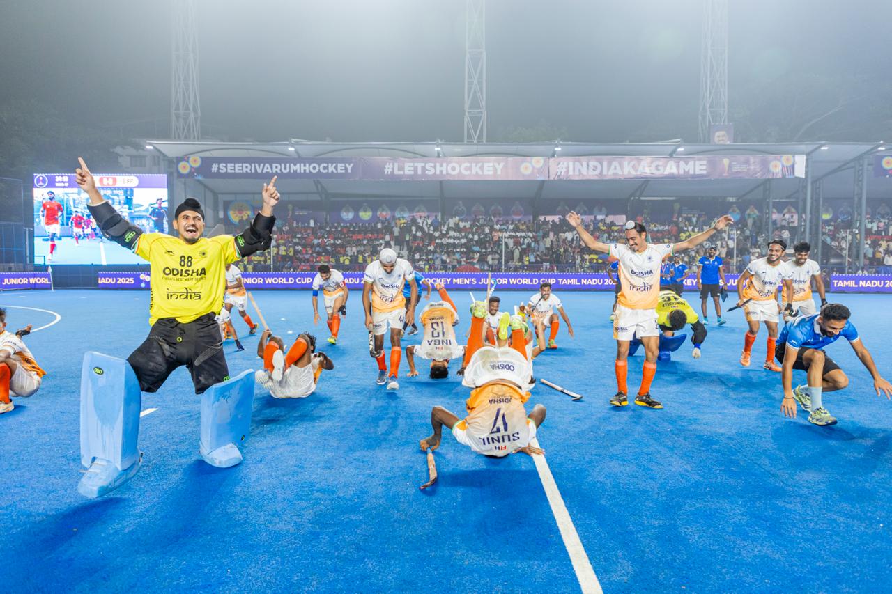 2021 की चैंपियन अर्जेंटीना को 4-2 से हराने के बाद भारतीय टीम के खिलाड़ी।