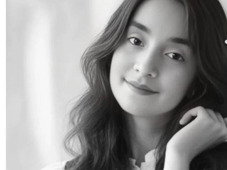 यह राहुल मिश्रा की पत्नी संध्या सिंह की तस्वीर है। जो उसने अपने इंस्टाग्राम आईडी पर पोस्ट की। आज पुलिस ने उसे गिरफ्तार कर लिया है।