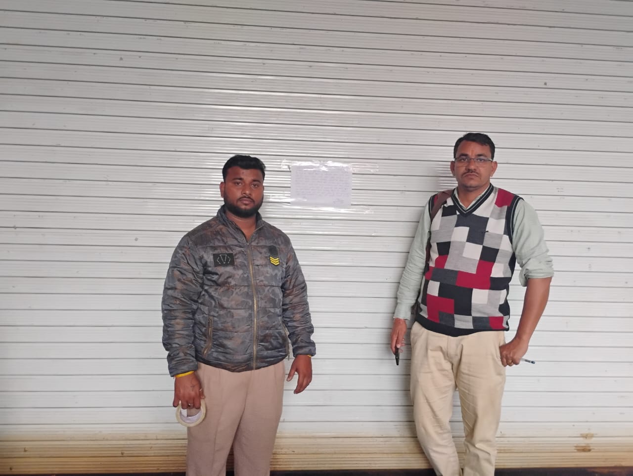 जिला प्रशासन ने यूरिया के गोदाम को सील कर दिया।