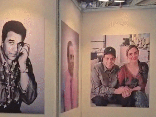 बेटियों के साथ धर्मेंद्र की तस्वीरें।