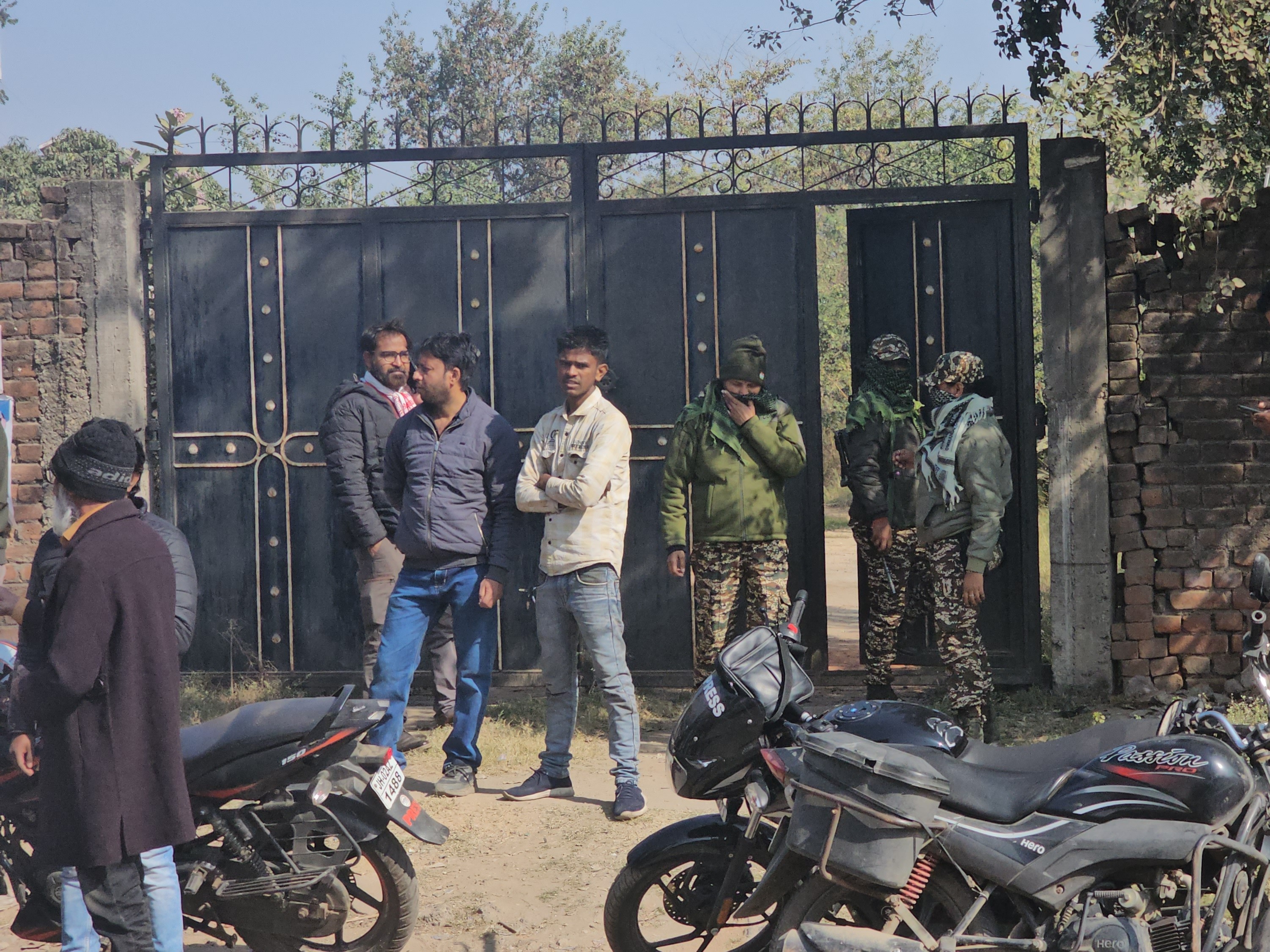 हजारीबाग में NIA की बड़ी कार्रवाई:  सुबह-सुबह तीन गाड़ियों में पहुंची टीम, संदिग्ध आतंकी शाहनवाज आलम से जुड़ा है मामला – Hazaribagh News